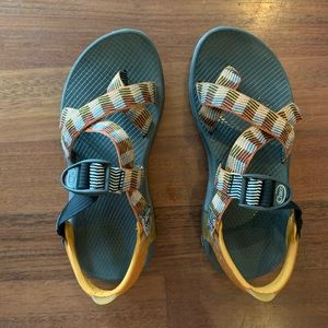 Women’s Chaco Canyon Sandals Z/1 size 7
